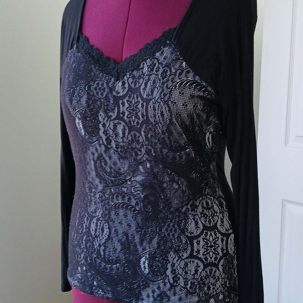 August Silk Lace Front Tee XL black long raglan sleeve t-shirt well-loved V-neck